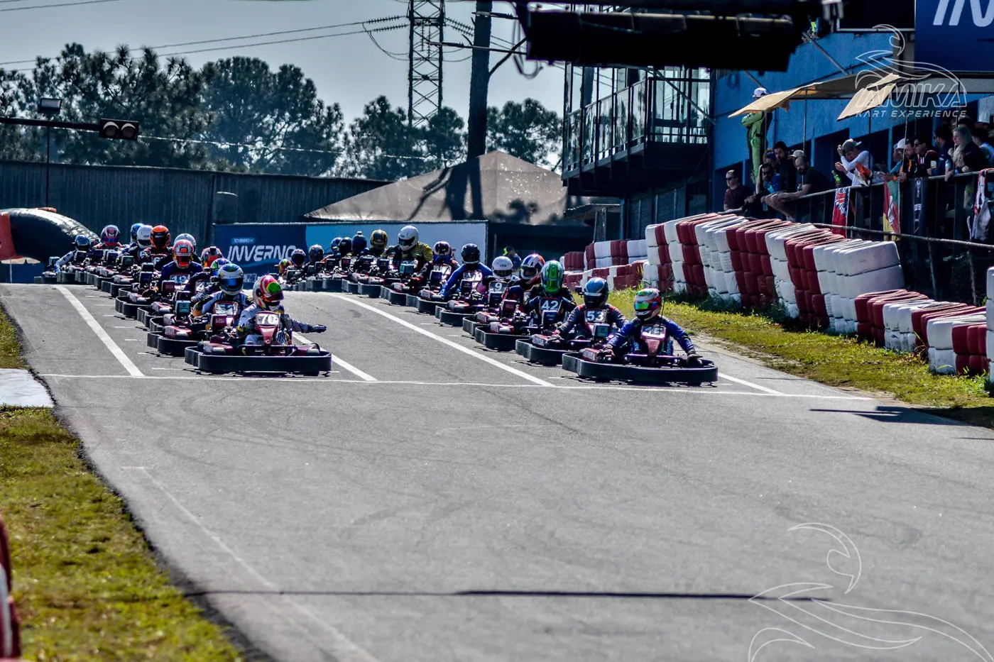 Grid alinhado na largada do Torneio de Inverno 2024